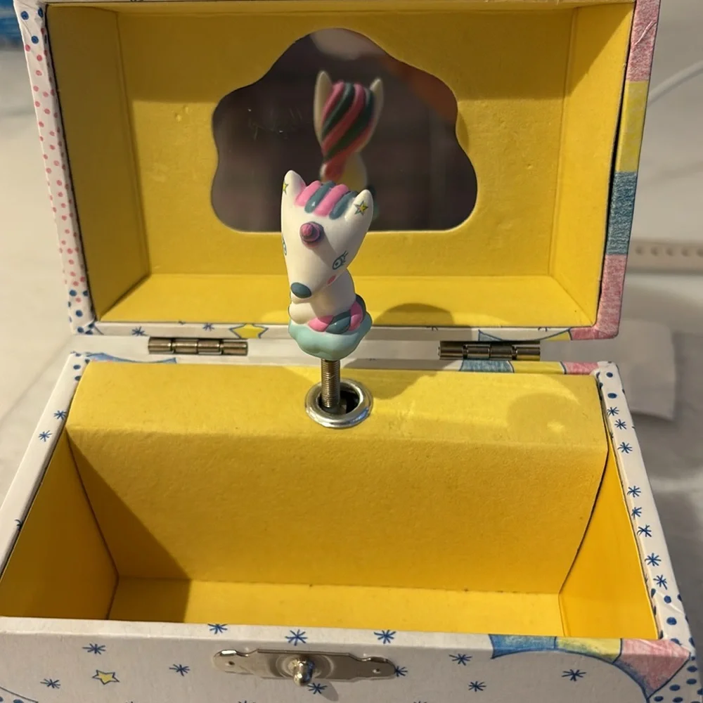 Djeco adorable unicorn